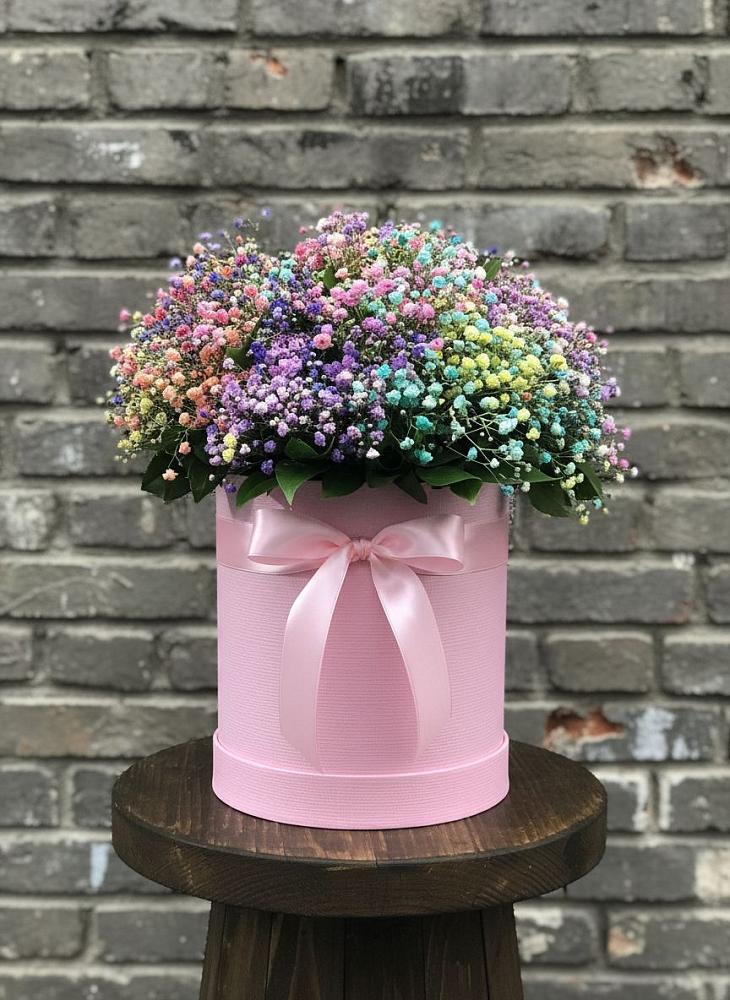 Цветочная композиция из Гипсофила и Розы в шляпной коробке в Некрасовской