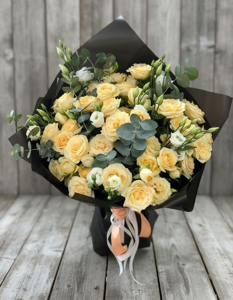 Букет цветов из: Розы и Лизиантусы в Некрасовской