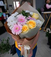 Букет цветов из:  Герберы, Розы и Хризантемы в Некрасовской