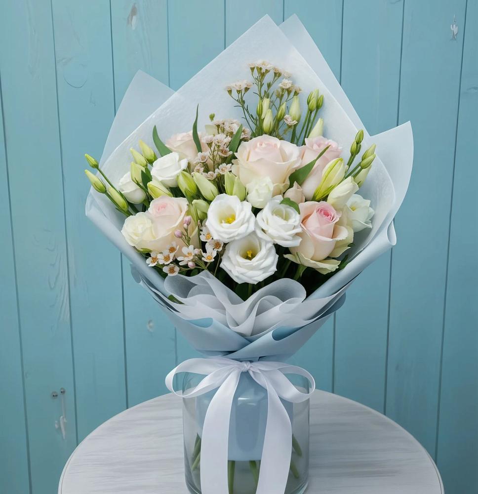 Букет цветов из: Розы и Лизиантусы в Некрасовской