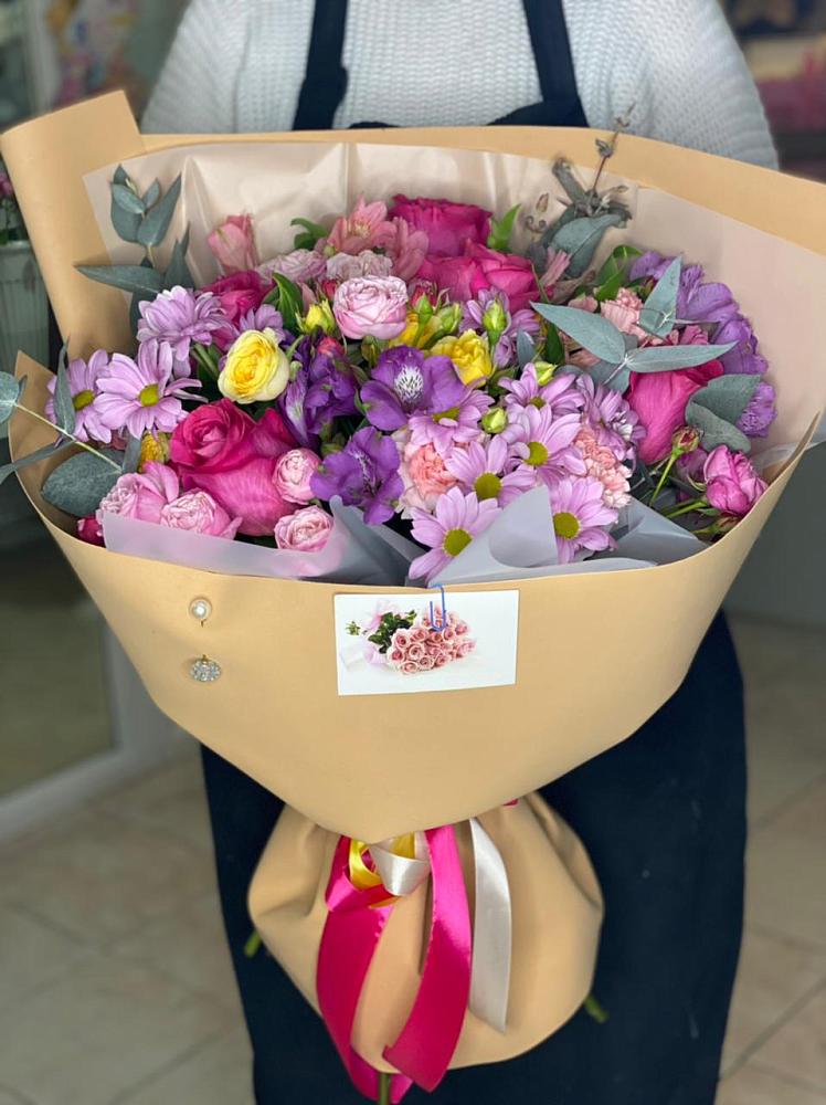 Букет цветов из: Хризантемы, Гвоздики и Альстромерии в Некрасовской