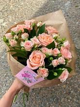 Букет цветов из:  Розы #REPLACE_PRED# Некрасовской