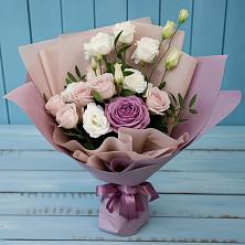 Букет цветов из:  Розы и Лизиантусы в Некрасовской