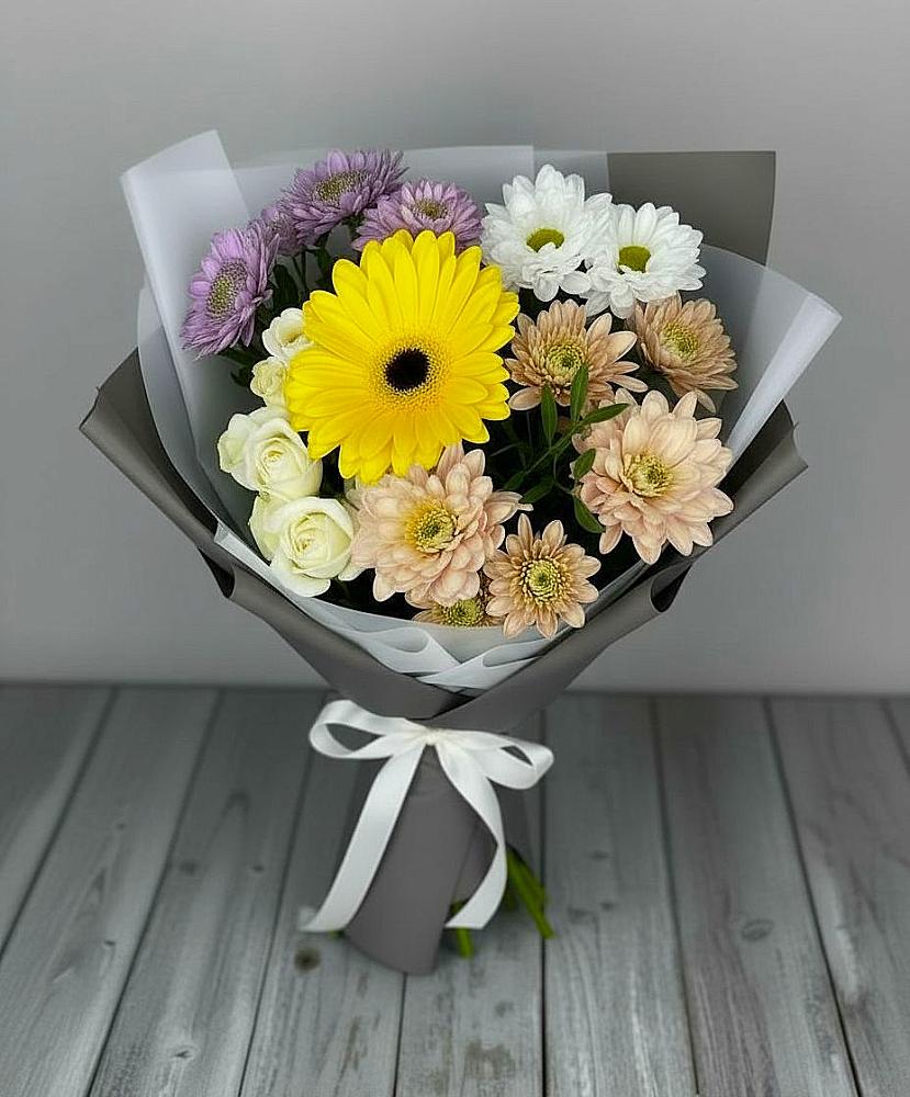 Букет цветов из: Розы, Герберы и Хризантемы в Некрасовской