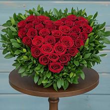 Цветочная композиция из Розы в виде сердца в Некрасовской