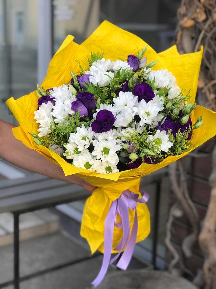 Букет цветов из: Ирисы, Хризантемы и Ромашки в Некрасовской