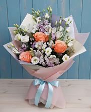 Букет цветов из:  Лизиантусы, Розы, Альстромерии и Гипсофила в Некрасовской