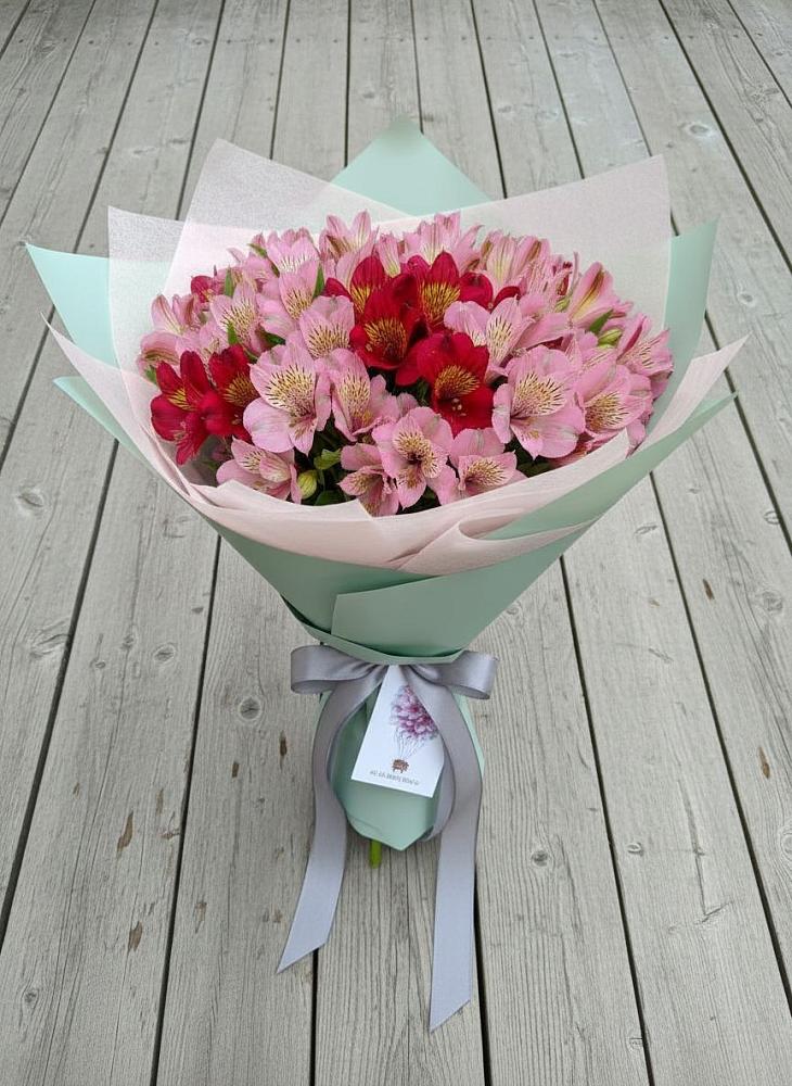 Букет цветов из: Альстромерии в Некрасовской
