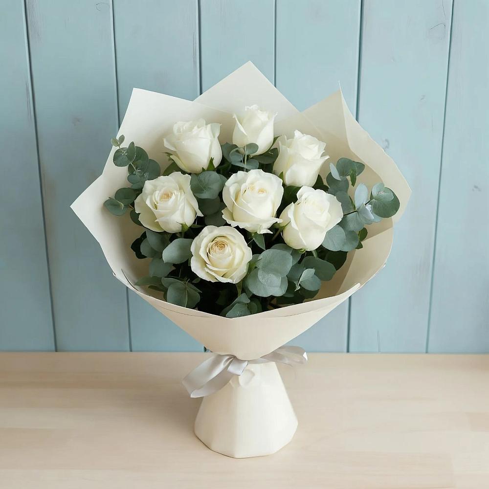 Букет Белые розы в Эвкалипте в Некрасовской
