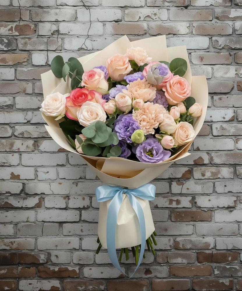 Букет цветов из: Розы, Лизиантусы и Гвоздики в Некрасовской