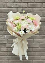Букет цветов из:  Гвоздики, Розы, Лизиантусы и Хризантемы #REPLACE_PRED# Некрасовской