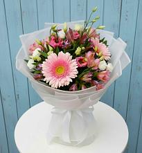Букет цветов из:  Герберы, Альстромерии и Лизиантусы #REPLACE_PRED# Некрасовской
