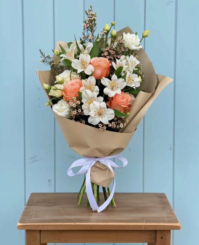 Букет цветов из: Альстромерии, Лизиантусы, Розы и Хризантемы в Некрасовской